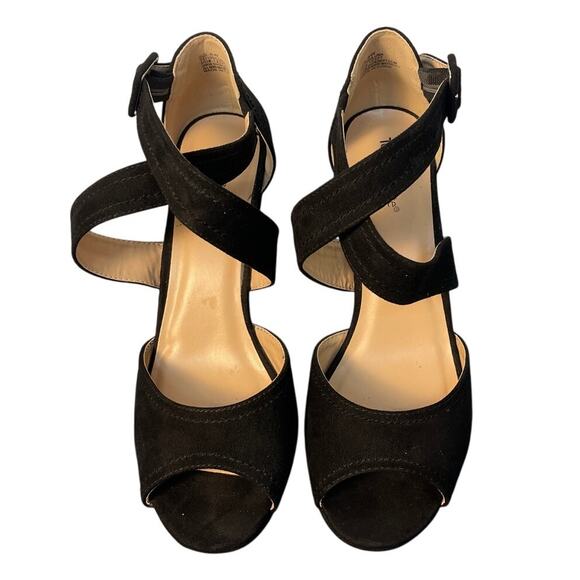 Torta Caliente Open Toe Strappy Heels Color Black Size 8W Pre-owned - Picture 1 of 14